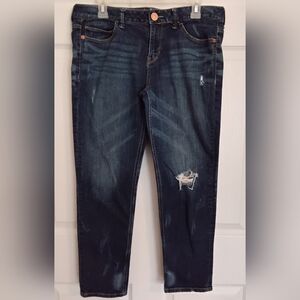 Womens Express Modern Boyfriend Relaxed Low Rise Distressed Denim Jeans